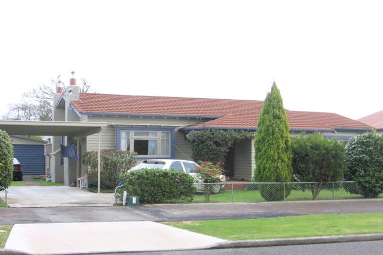 Photo of property in 24 Stewart Crescent, Hokowhitu, Palmerston North, 4410