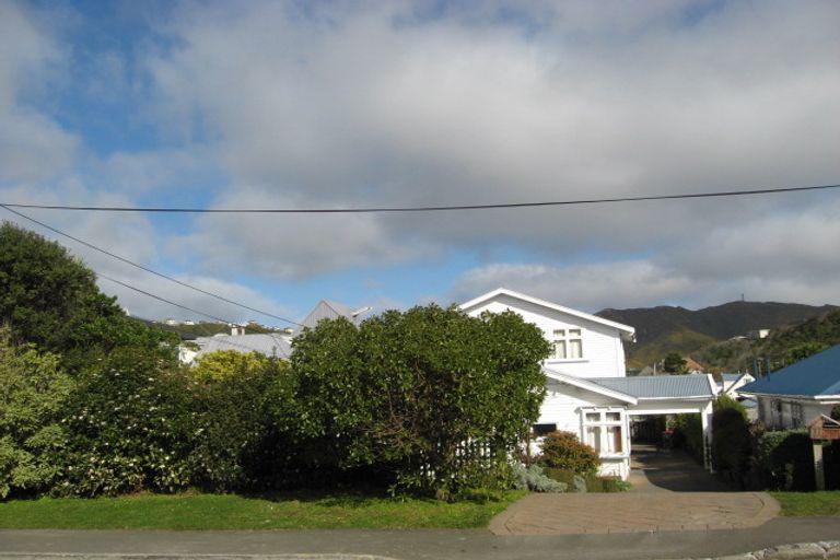 Photo of property in 11 Raine Street, Karori, Wellington, 6012