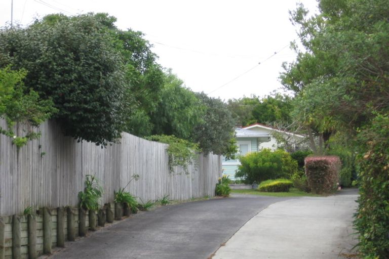 Photo of property in 133 Beach Haven Road, Beach Haven, Auckland, 0626