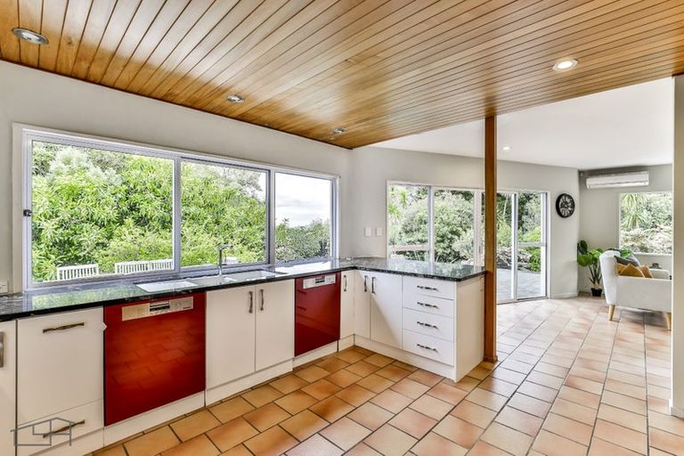 Photo of property in 212 Carter Road, Oratia, Auckland, 0604