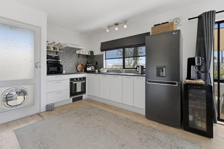 Photo of property in 406a Ngatai Road, Bellevue, Tauranga, 3110