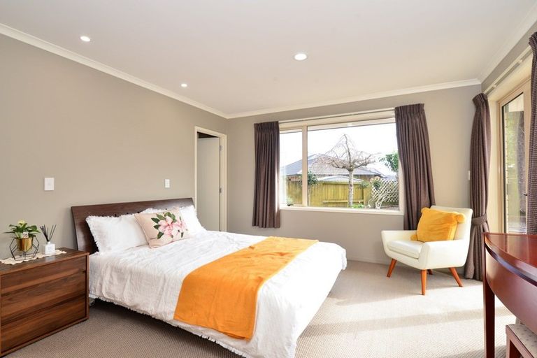 Photo of property in 6 Cleeve Close, Huntington, Hamilton, 3210