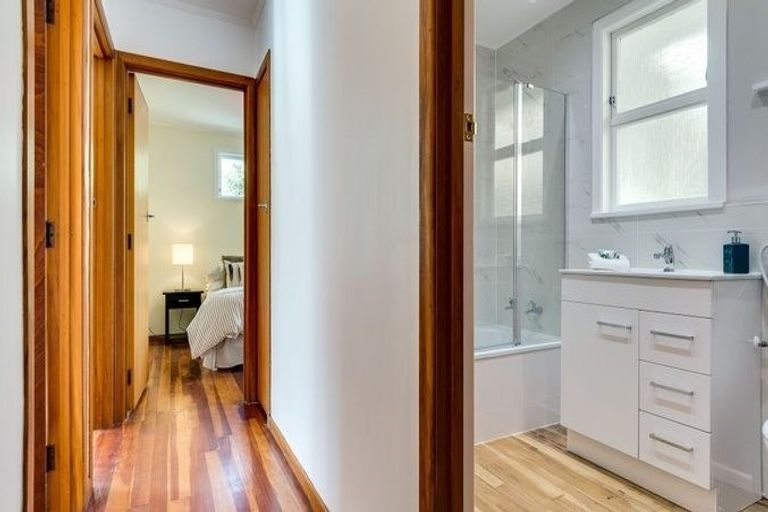 Photo of property in 82 Greenwood Road, Havelock North, 4130