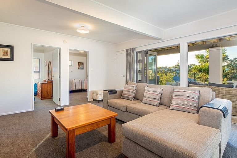 Photo of property in 1/7 Whitby Crescent, Mairangi Bay, Auckland, 0630