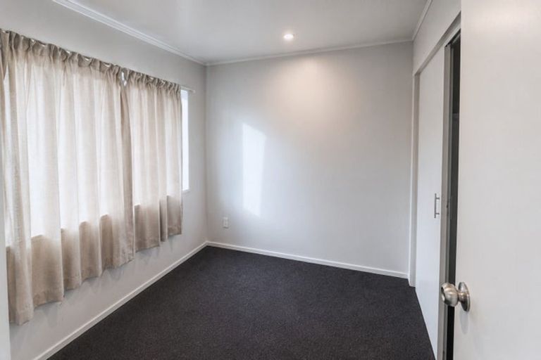 Photo of property in 613 Massey Road, Mangere, Auckland, 2022