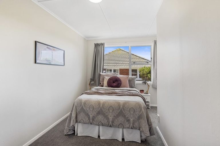Photo of property in 130 Main Road, Titahi Bay, Porirua, 5022