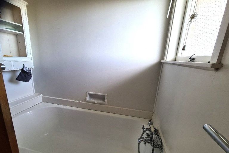 Photo of property in 44 Waipa Street, Birkenhead, Auckland, 0626