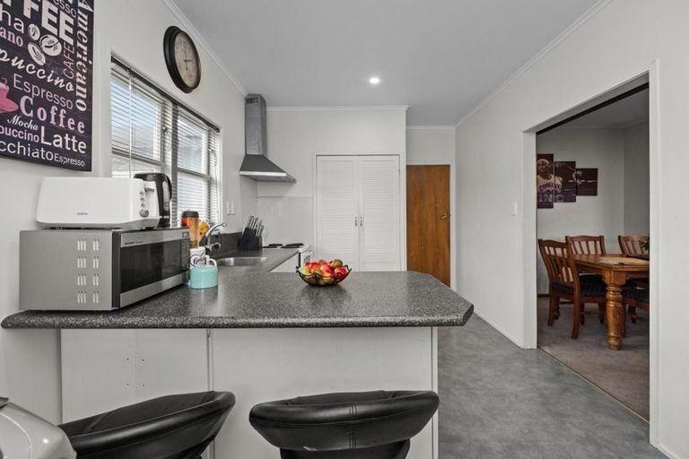 Photo of property in 1/230 Kennedy Road, Onekawa, Napier, 4110