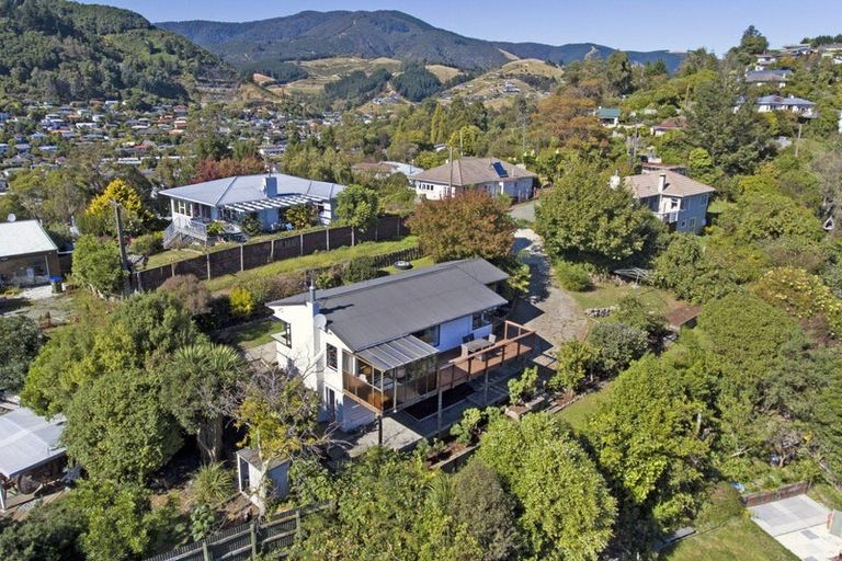 Photo of property in 7 Thompson Terrace, Toi Toi, Nelson, 7010