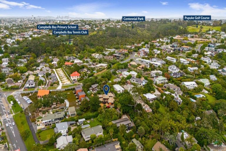 Photo of property in 3 Park Rise, Campbells Bay, Auckland, 0630