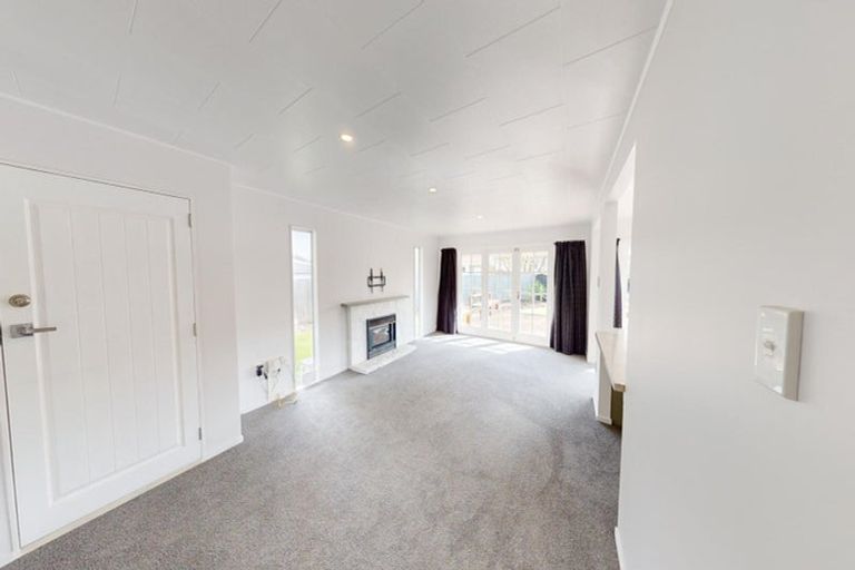 Photo of property in 3 Adams Place, Kelvin Grove, Palmerston North, 4414