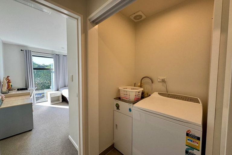Photo of property in 47 Whai Hua Lane, Mangere Bridge, Auckland, 2022