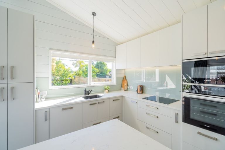 Photo of property in 62 Ngaio Road, Waikanae, 5036