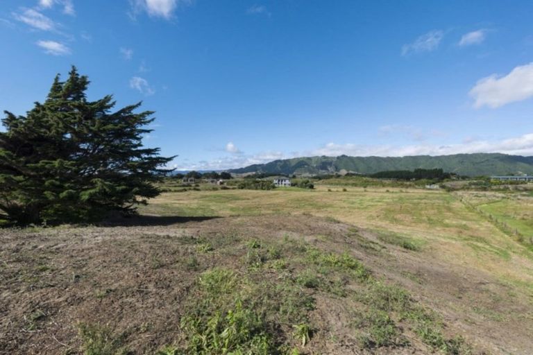 Photo of property in 184 Paetawa Road, Peka Peka, Waikanae, 5391
