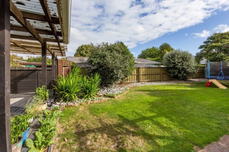 Photo of property in 357 Gardiners Road, Harewood, Christchurch, 8051