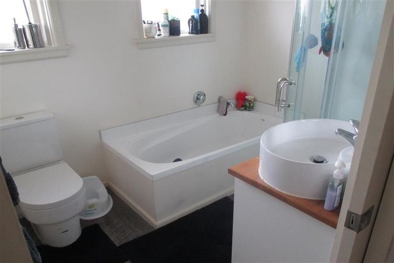 Photo of property in 16 Dunarnan Street, Avonside, Christchurch, 8061