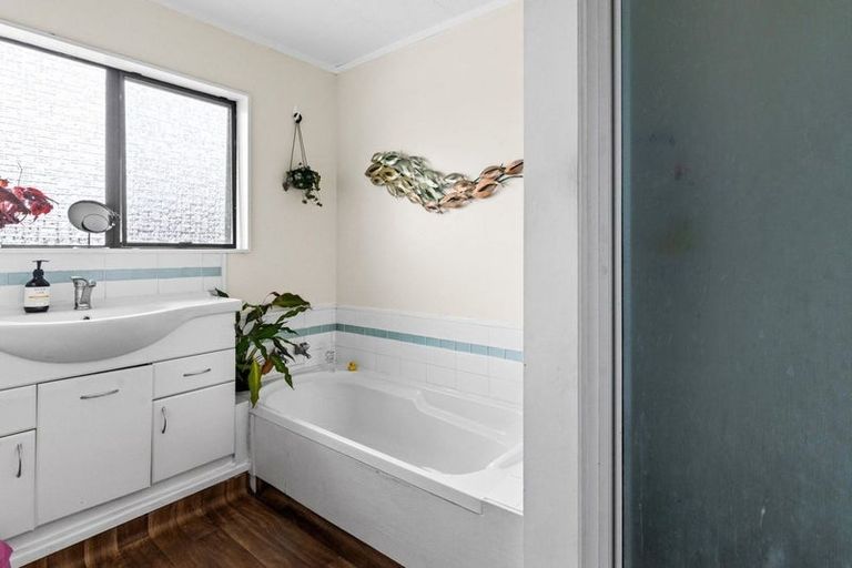 Photo of property in 518a Fenwick Street, Mayfair, Hastings, 4122