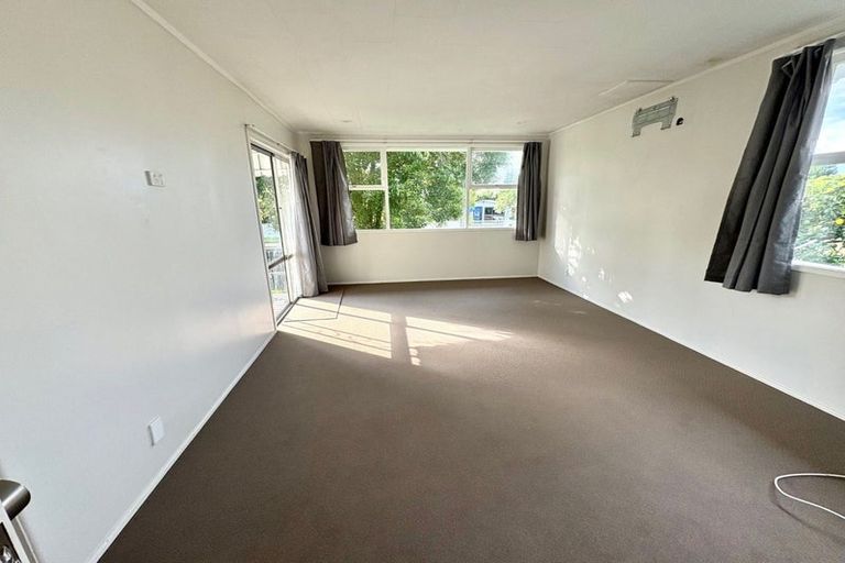 Photo of property in 1 Hywell Place, Manurewa, Auckland, 2102