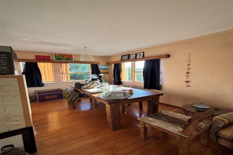 Photo of property in 125 Browns Bay Road, Browns Bay, Auckland, 0630