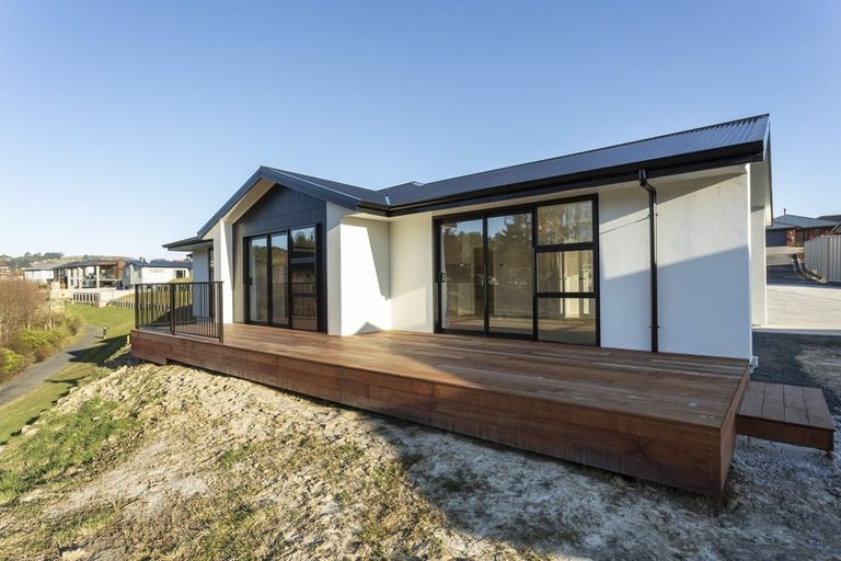 Photo of property in 41 Grandvista Drive, Green Island, Dunedin, 9018