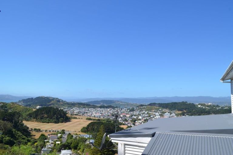 Photo of property in 10 Laurent Place, Kingston, Wellington, 6021