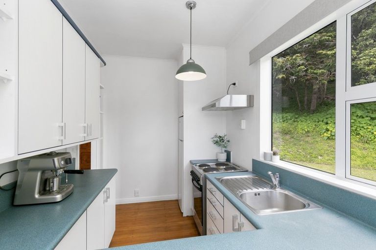 Photo of property in 147 Cockayne Road, Khandallah, Wellington, 6035