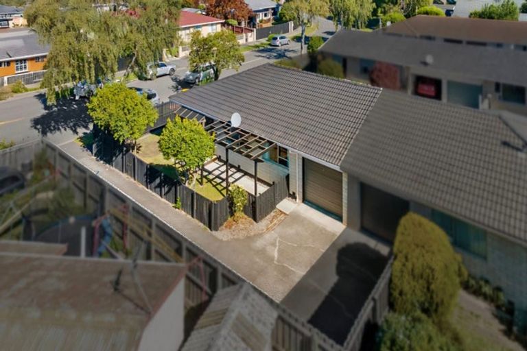 Photo of property in 1/39 Chipping Lane, Redwood, Christchurch, 8051