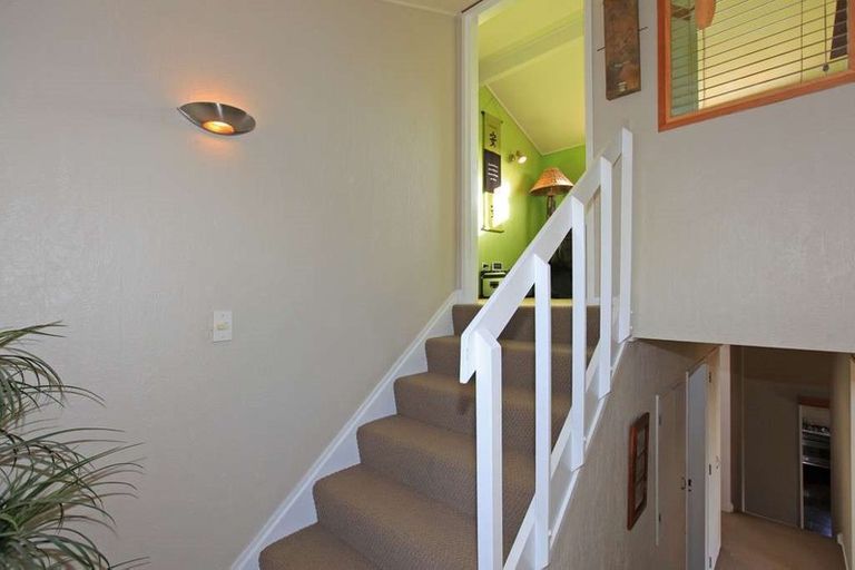 Photo of property in 64 Dale Road, Raumati South, Paraparaumu, 5032