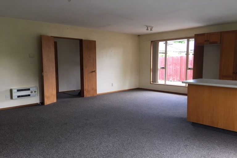 Photo of property in 2/395 Ilam Road, Bryndwr, Christchurch, 8053