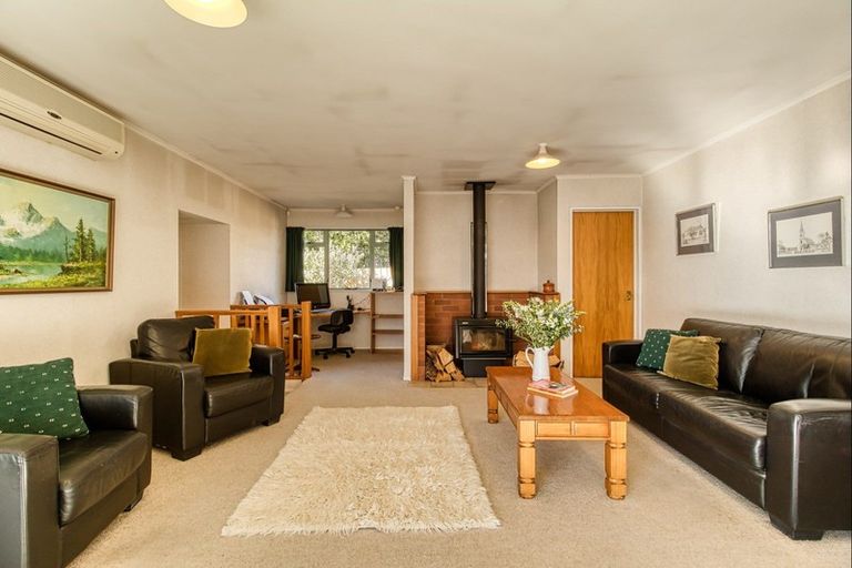 Photo of property in 3/42 Campbell Street, Havelock North, 4130