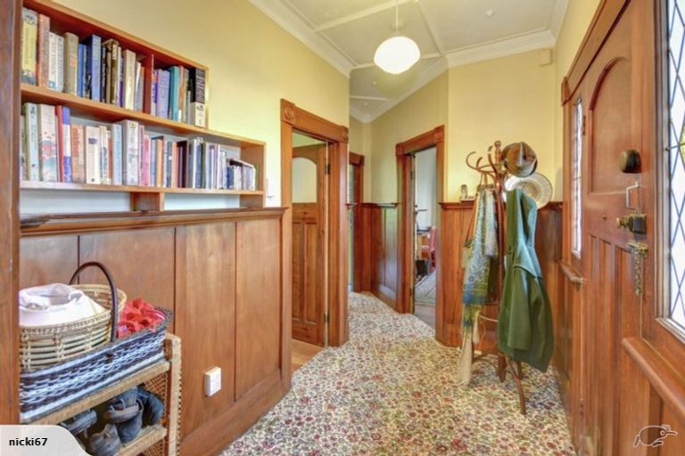 Photo of property in 34 Adderley Terrace, Ravensbourne, Dunedin, 9022