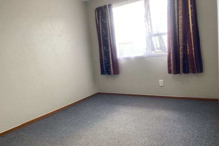 Photo of property in 12 Pipitea Place, Massey, Auckland, 0614