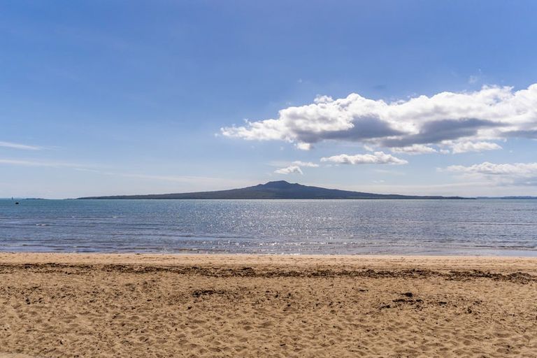 Photo of property in 15 Arawa Avenue, Devonport, Auckland, 0624