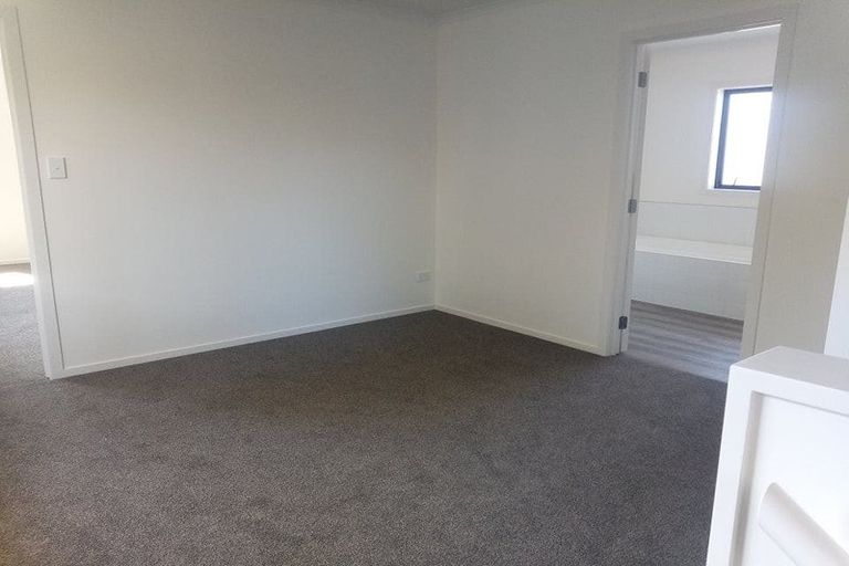 Photo of property in 35a Northall Road, New Lynn, Auckland, 0600