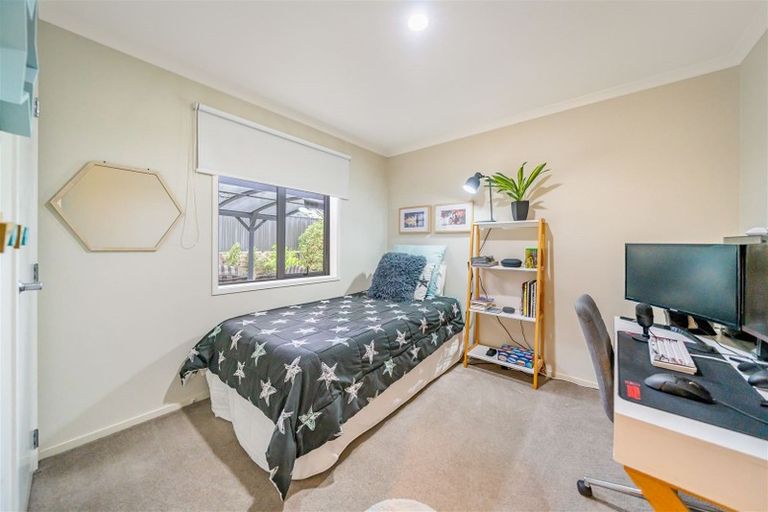Photo of property in 3 Quartz Place, Brown Owl, Upper Hutt, 5018
