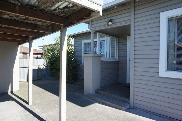Photo of property in 1/705 Heretaunga Street East, Parkvale, Hastings, 4122