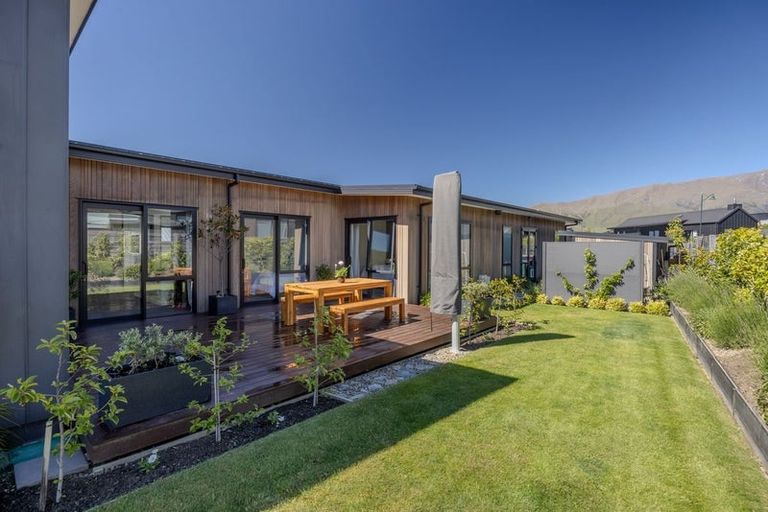 Photo of property in 87a Infinity Drive, Wanaka, 9305