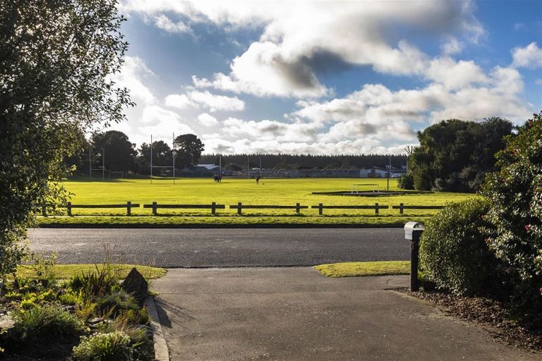 Photo of property in 14 Radiata Avenue, Parklands, Christchurch, 8083