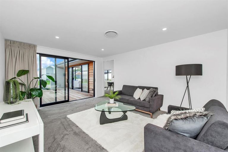 Photo of property in 39 Frank Ernest Crescent, Prebbleton, 7604