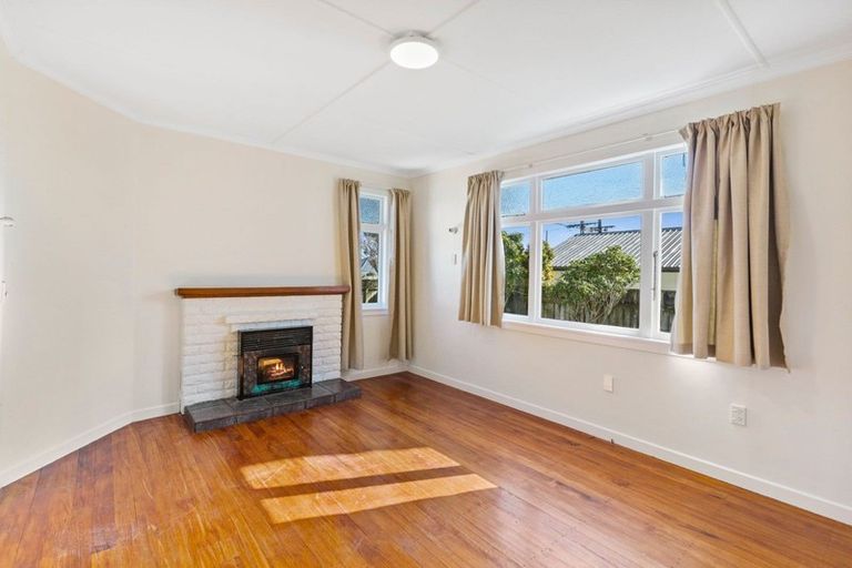 Photo of property in 43 Lismore Street, Strandon, New Plymouth, 4312