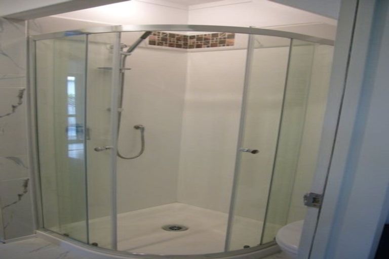 Photo of property in 1/15 Andersons Road, Oteha, Auckland, 0632