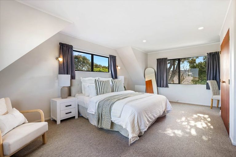 Photo of property in 48 Lakeside Drive, Orewa, 0931