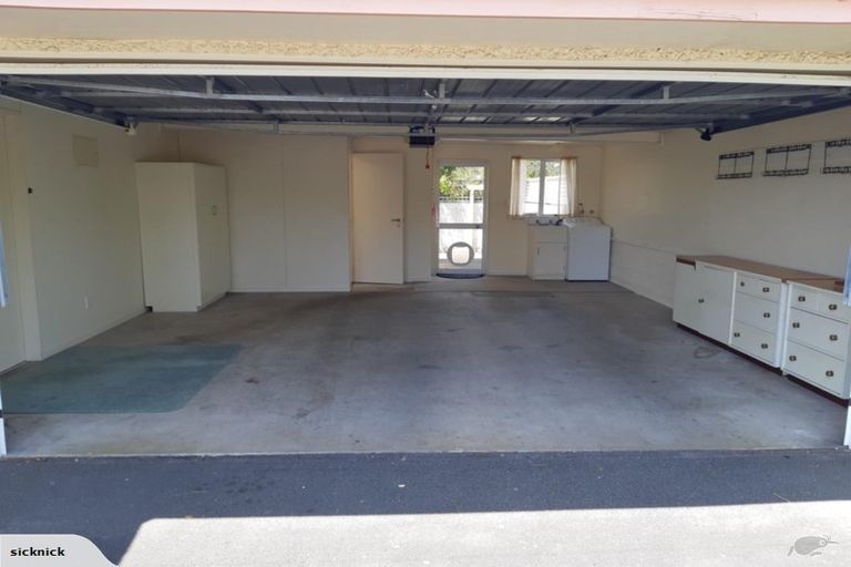 Photo of property in 2/2 Busby Place, Havelock North, 4130