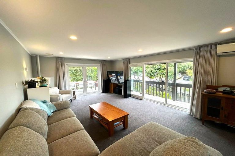 Photo of property in 4 Latitude Close, Whitby, Porirua, 5024