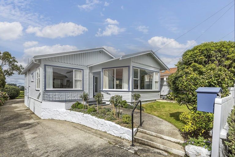 Photo of property in 127 Messines Road, Karori, Wellington, 6012