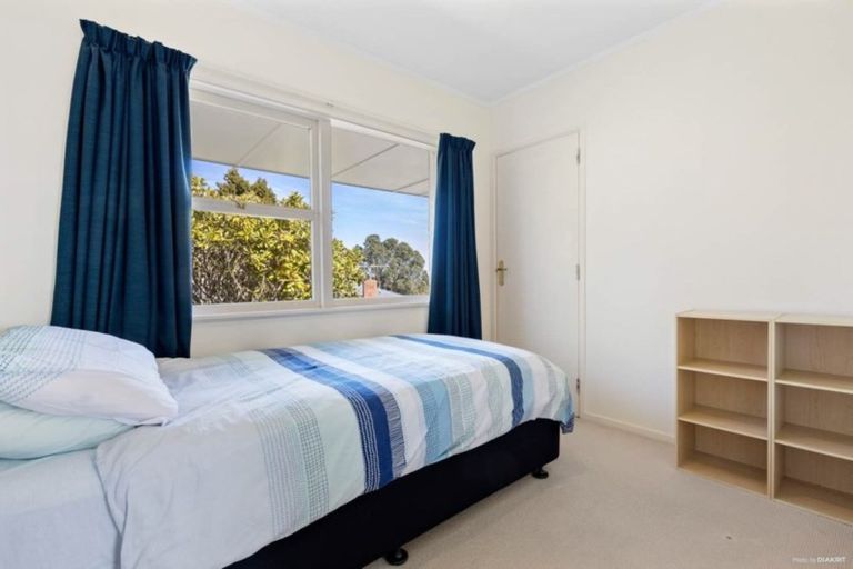 Photo of property in 3 Santa Rosa Terrace, Forrest Hill, Auckland, 0620