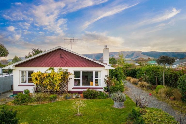 Photo of property in 27 Coronation Street, Waimate, 7924