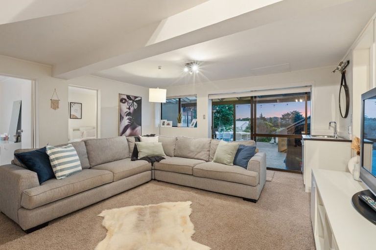 Photo of property in 41 Shakespear Road, Army Bay, Whangaparaoa, 0930