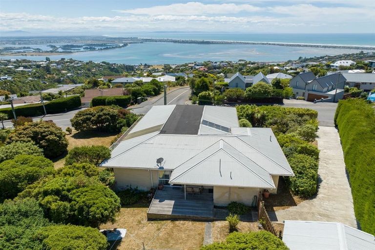 Photo of property in 212 Mount Pleasant Road, Mount Pleasant, Christchurch, 8081