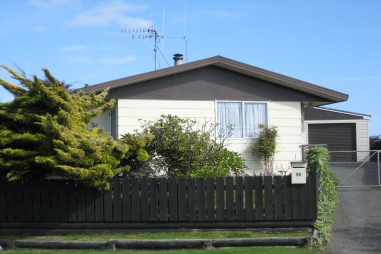 Photo of property in 63 Hinau Street, Castlecliff, Whanganui, 4501